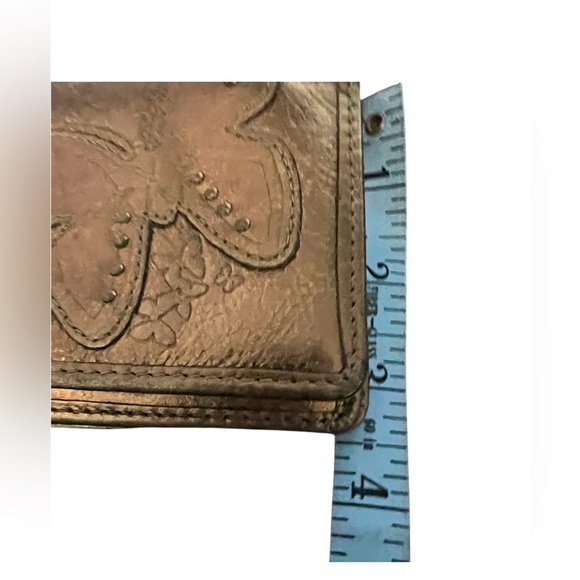 Vintage Fossil Butterfly Trifold Wallet - Picture 6 of 7